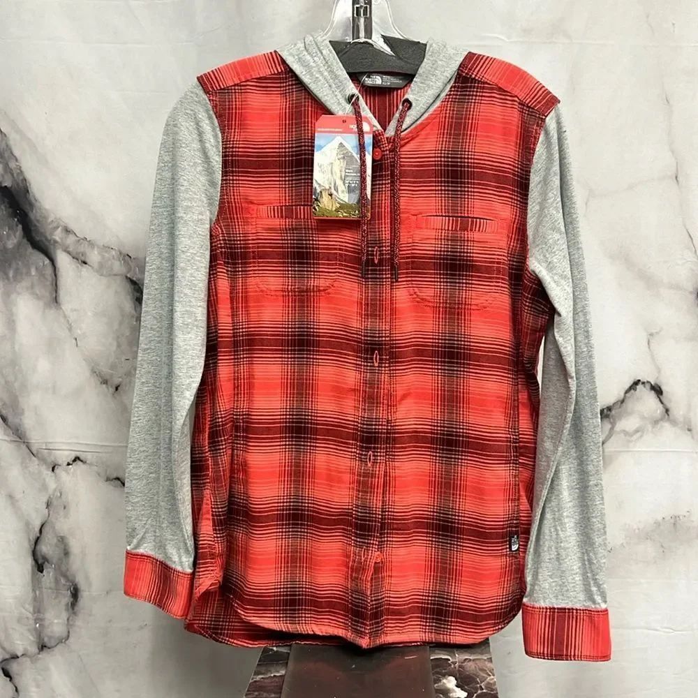 * The Northface red plaid, Shacket style campground, jacket, brand new condition